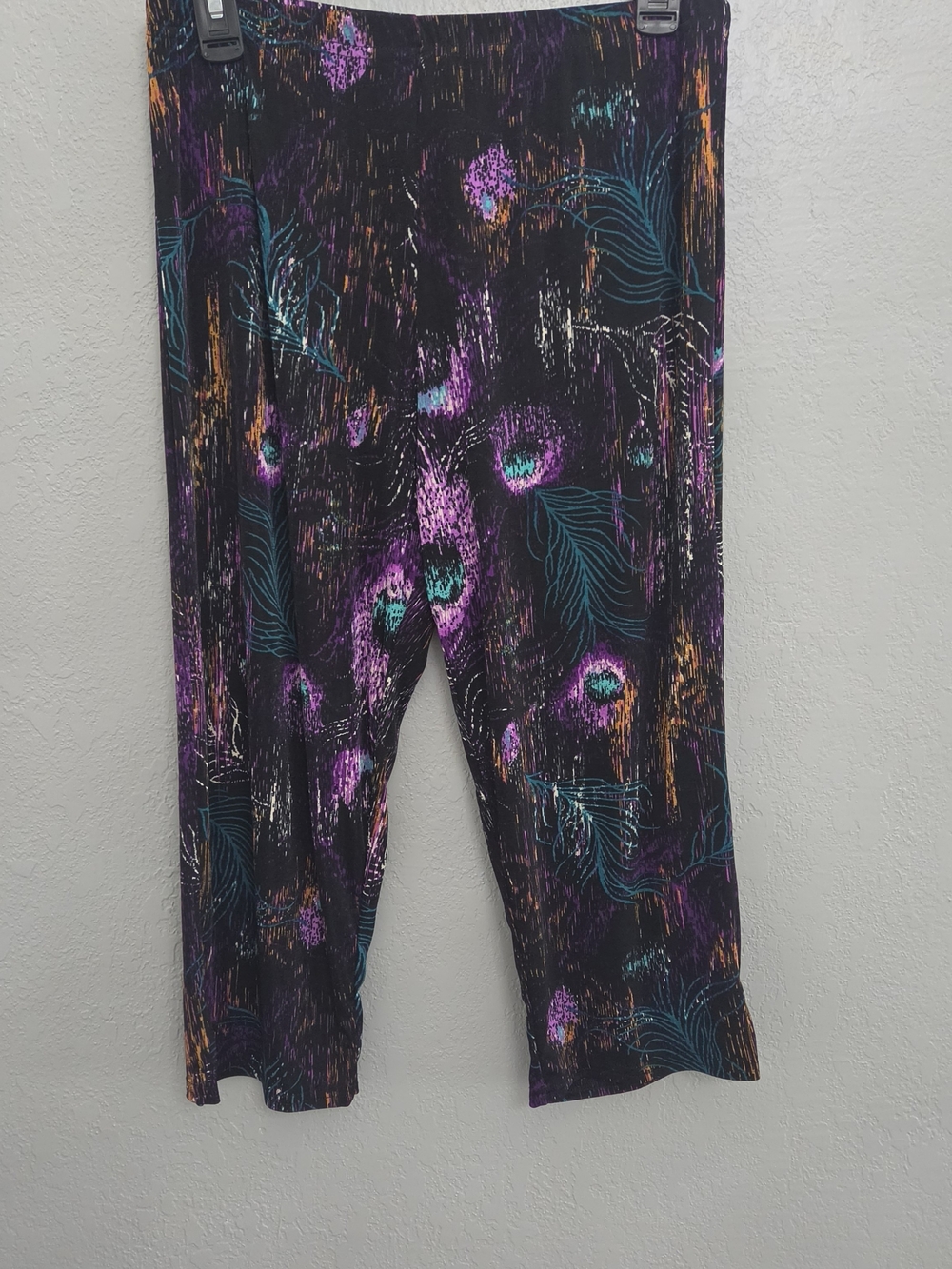 JOSTAR Slinky Knit Cropped Gaucho Travel Pants Peacock Print Size L USA